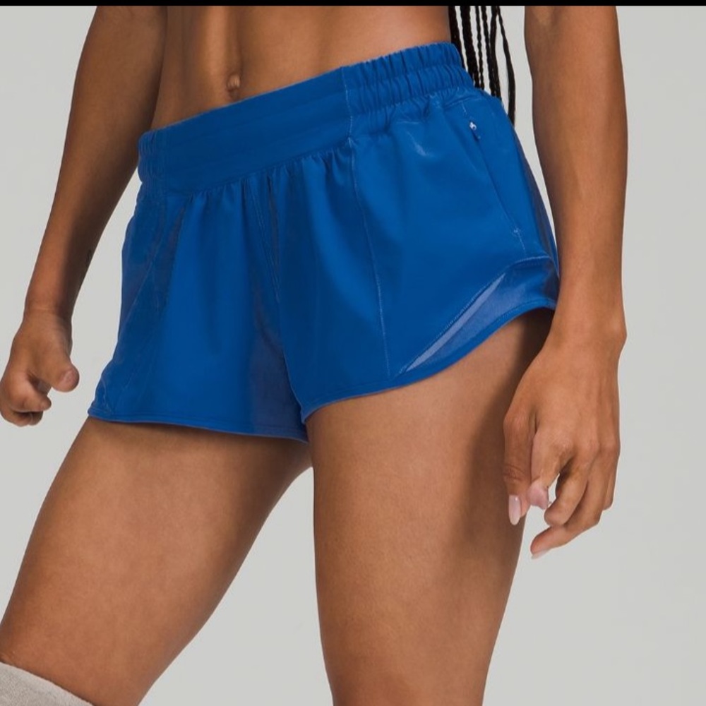 NWT 🍋 Lululemon Symphony Blue Hotty Hot Low Rise Lined Short 2.5” Size 4